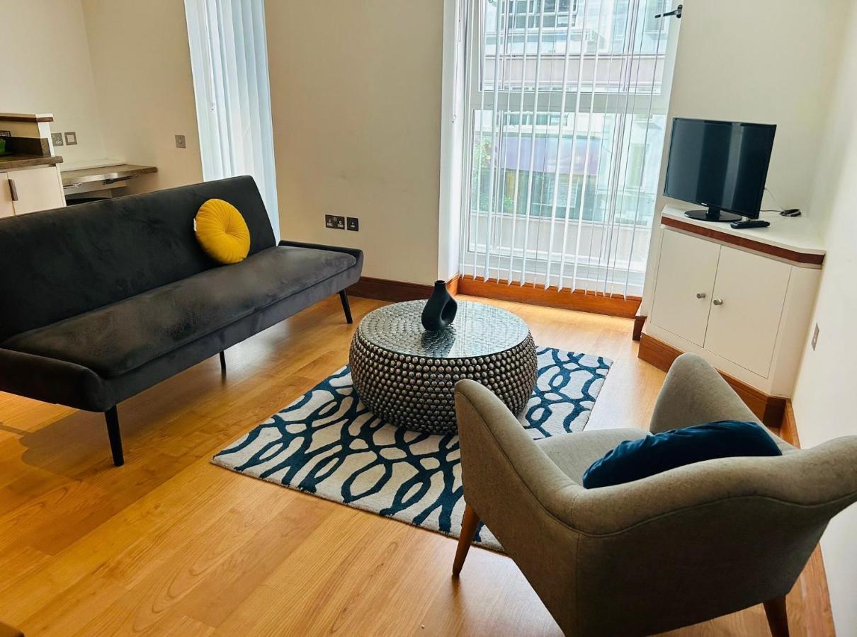 - Tower Hill - Centre By Prime N-7 * London